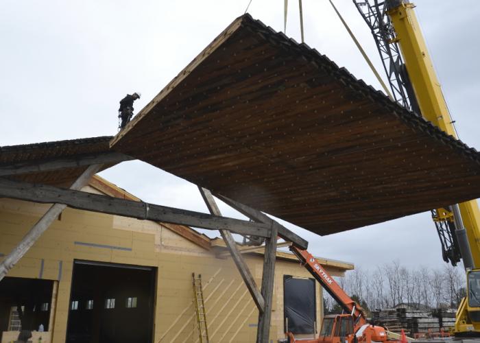 peg_laminated_reclaimed_timber_entry_ceiling.jpg