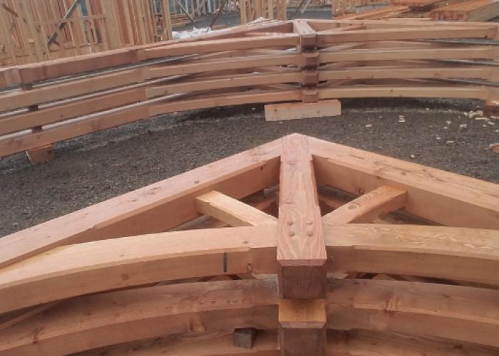 pre_assembled_king_post_trusses_in_oregon.jpg