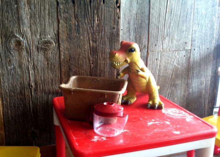 barn_siding_city_bbq_kids_table.jpg