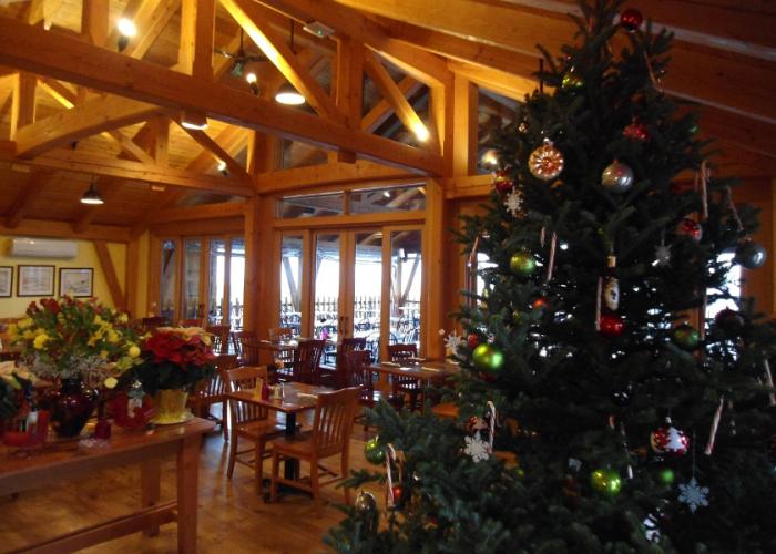 bully_hill_vineyard_christmas_timber_frame.jpg