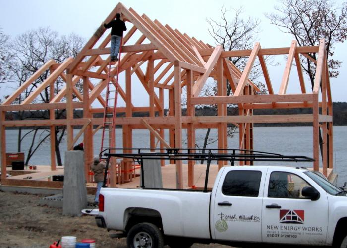 timber_frame_lakeshore_raising.jpg