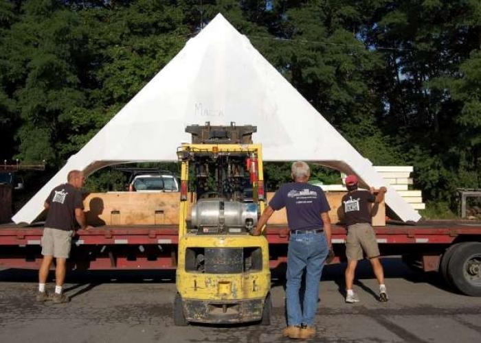 marc_mike_truss_load.jpg