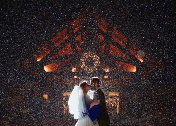 holiday_timber_frame_snow_wedding.jpg