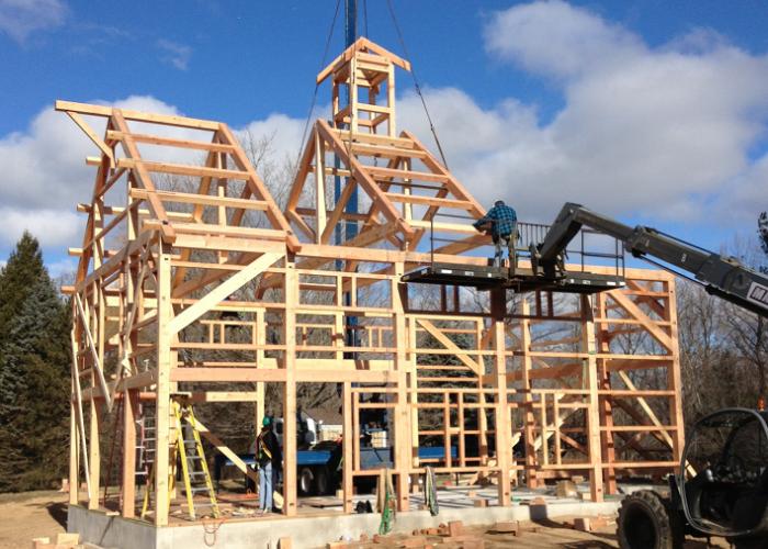 raising_timber_frame_barn_michigan.jpg