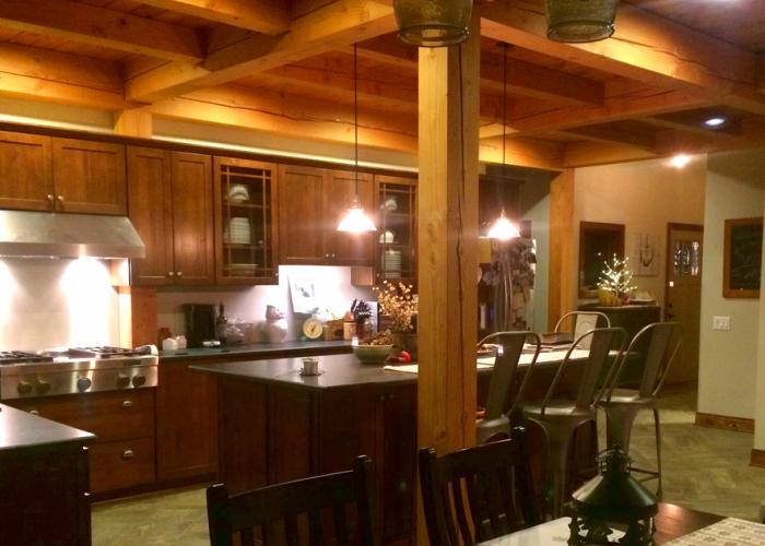 timber_frame_kitchen_with_island.jpg