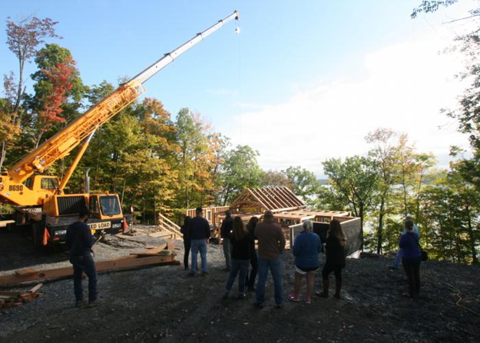 raising_timberframe_canandaigua.jpg