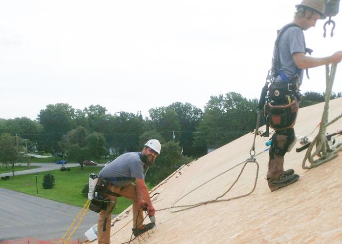 mark_and_todd_on_roof.jpg