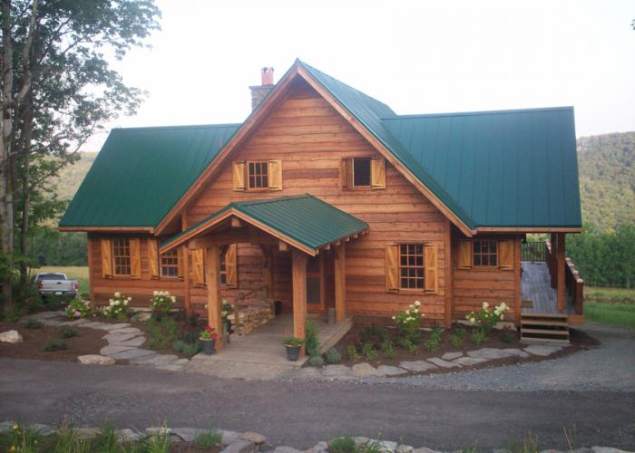 live_edge_siding_cabin_home.jpg