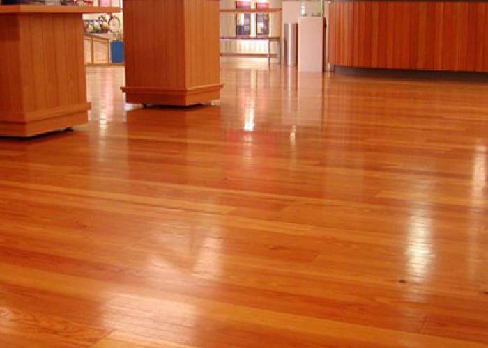 antique_heart_pine_flooring.jpg