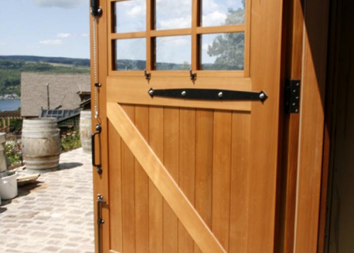 custom_barn_door_keuka_lake.jpg