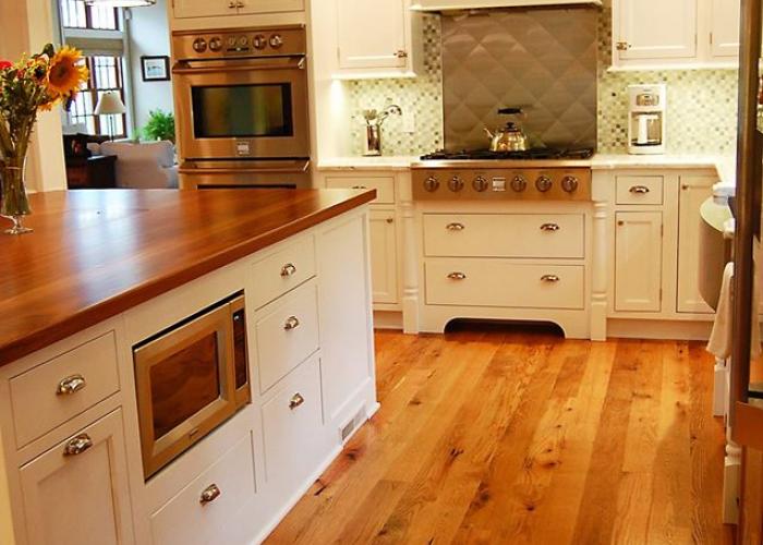 black_and_tan_tan_oak_reclaimed.jpg