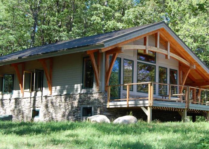 timber_cottage_in_the_woods.jpg